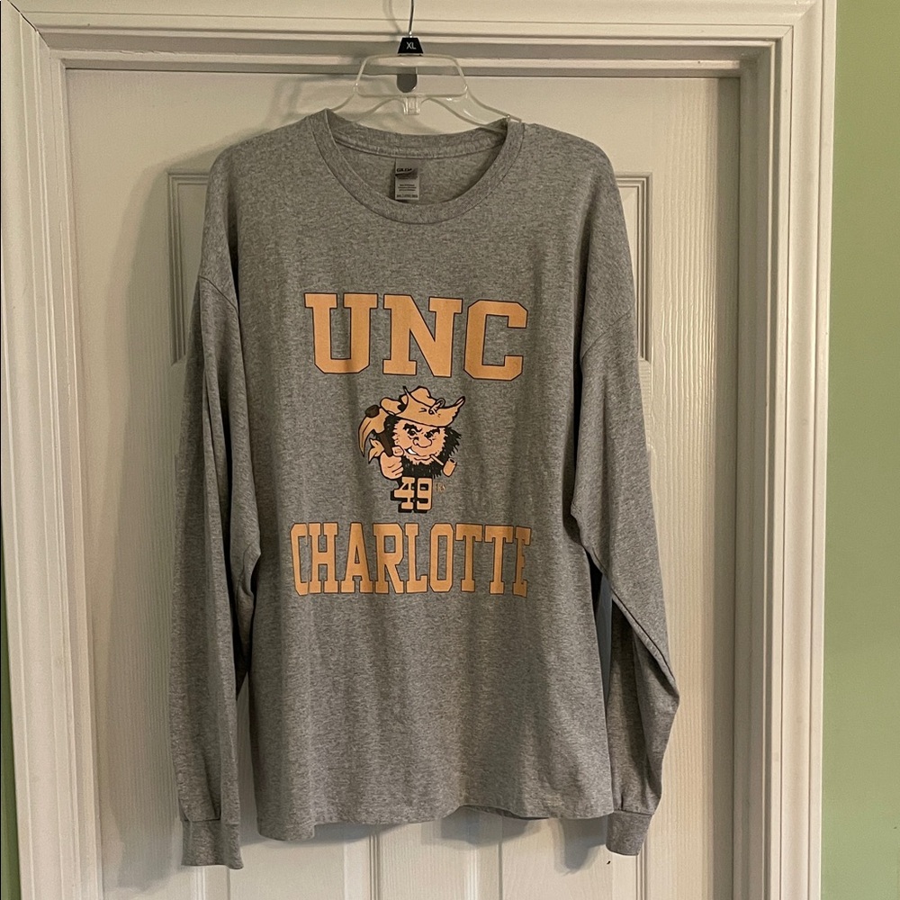 UNC Charlotte 49ers Retro Long Sleeve Tee-size 2X